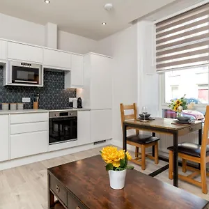 Apartment * Ground Floor * The Grove *, Aberdeen